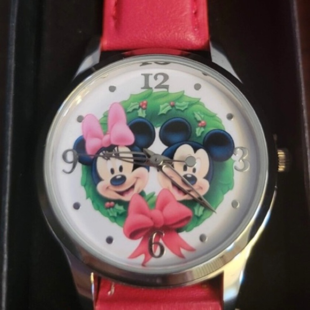 Christmas Mickey Watch Avon New